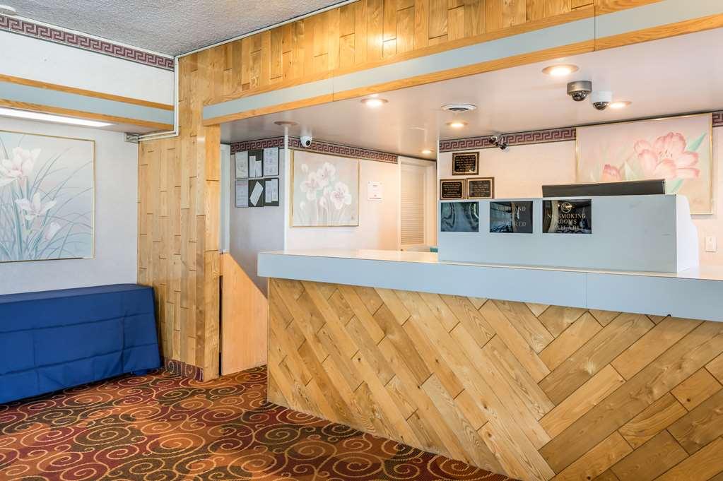 Americas Best Value Inn St. Joseph At I-29 Interior foto