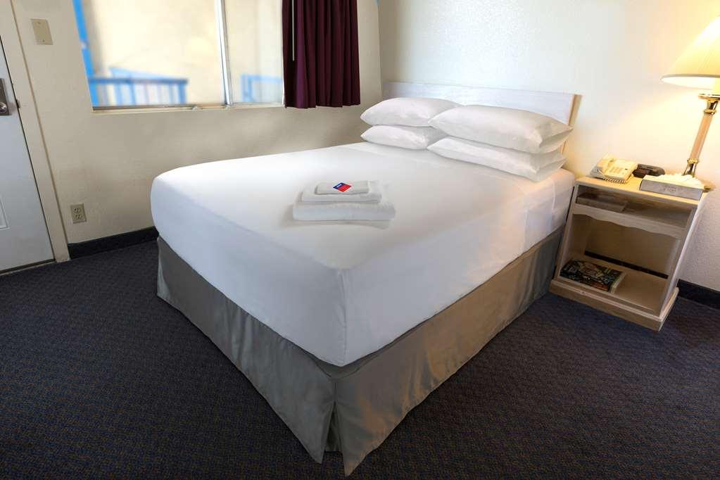 Americas Best Value Inn St. Joseph At I-29 Exterior foto